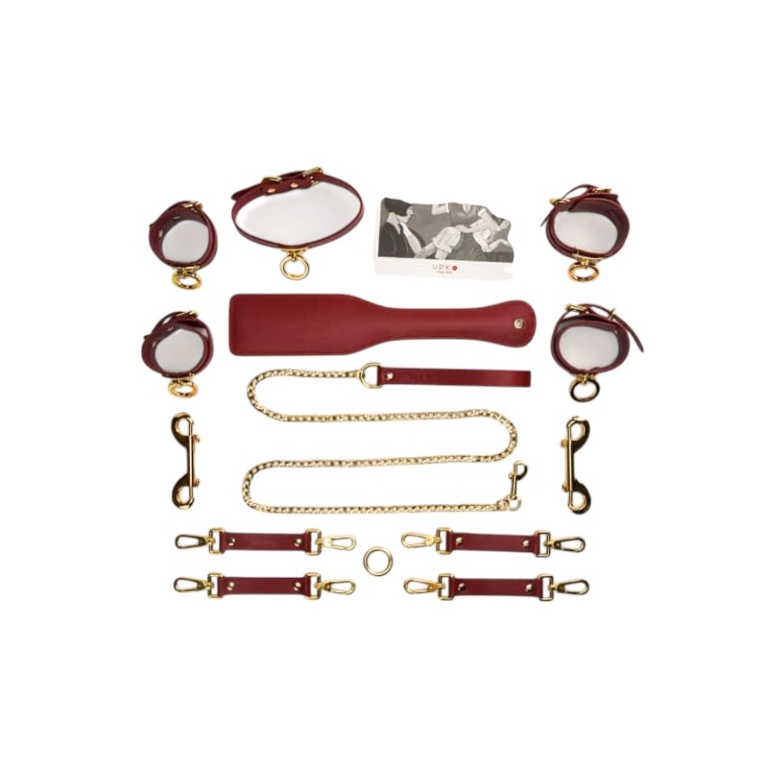 UPKO Mała walizka z wyposażeniem czerwona