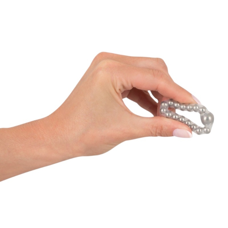 Ring z metalowymi kulkami